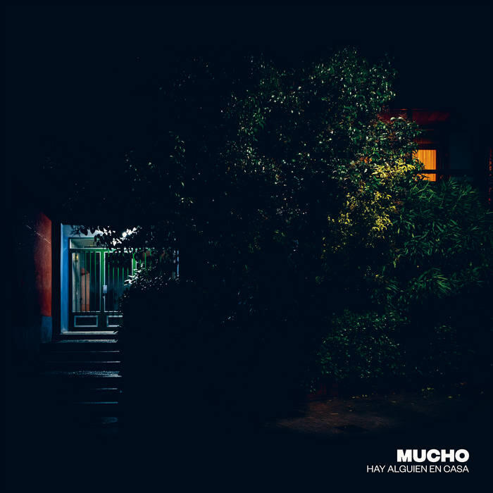 Mucho - Hay alguien en casa EP