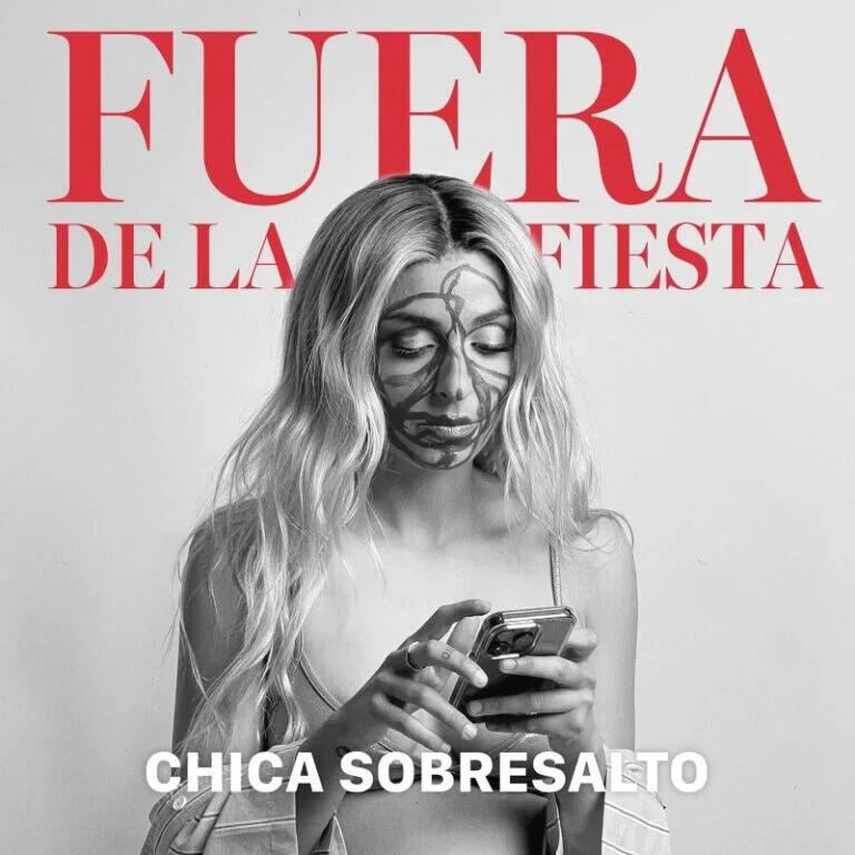 Chica Sobresalto - Fuera de la Fiesta